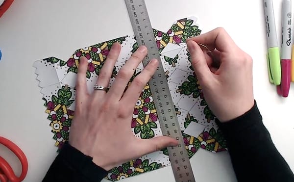 How to make a DIY Christmas Cracker – Step 6 How to make a DIY Christmas Cracker - Step 6