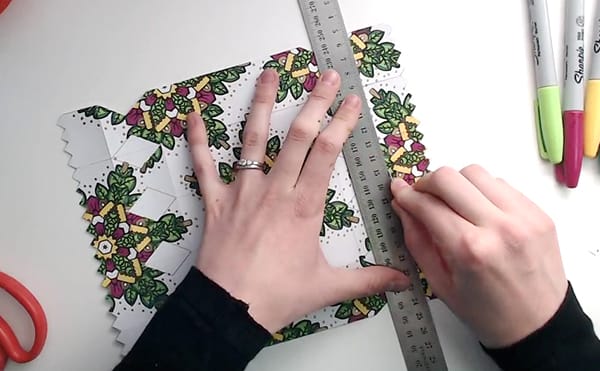 How to make a DIY Christmas Cracker – Step 7 How to make a DIY Christmas Cracker - Step 7