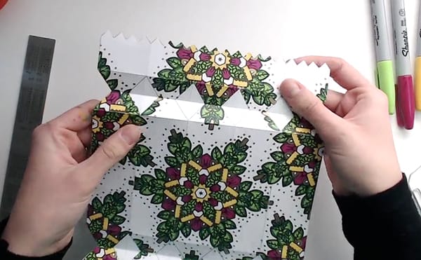 How to make a DIY Christmas Cracker – Step 10 How to make a DIY Christmas Cracker - Step 10
