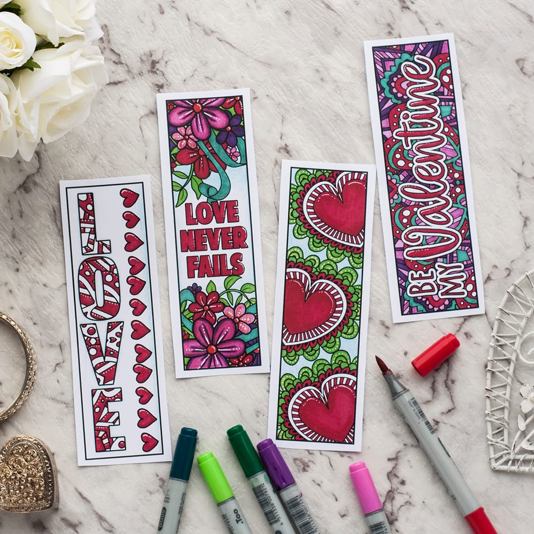 Free Valentine’s Day Printable Bookmarks| Find more Valentine’s coloring page craft templates at www.sarahrenaeclark.com | Valentine's Day Craft, DIY Valentine's Day, Valentine’s Day activity, DIY craft, free craft template, printable coloring pages