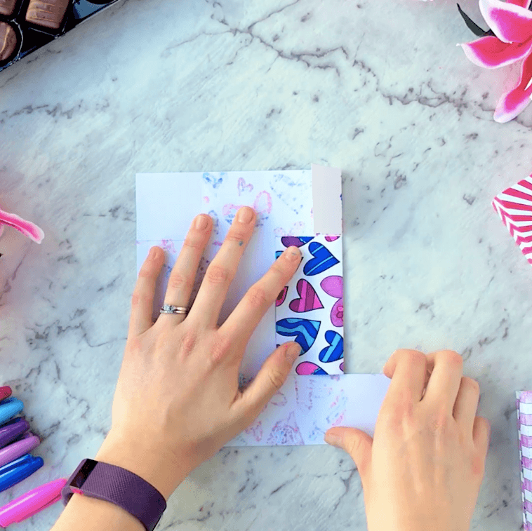 How to make a paper gift box for Mother’s Day – Base Step 5 How to make a paper gift box for Mother's Day - Base Step 5
