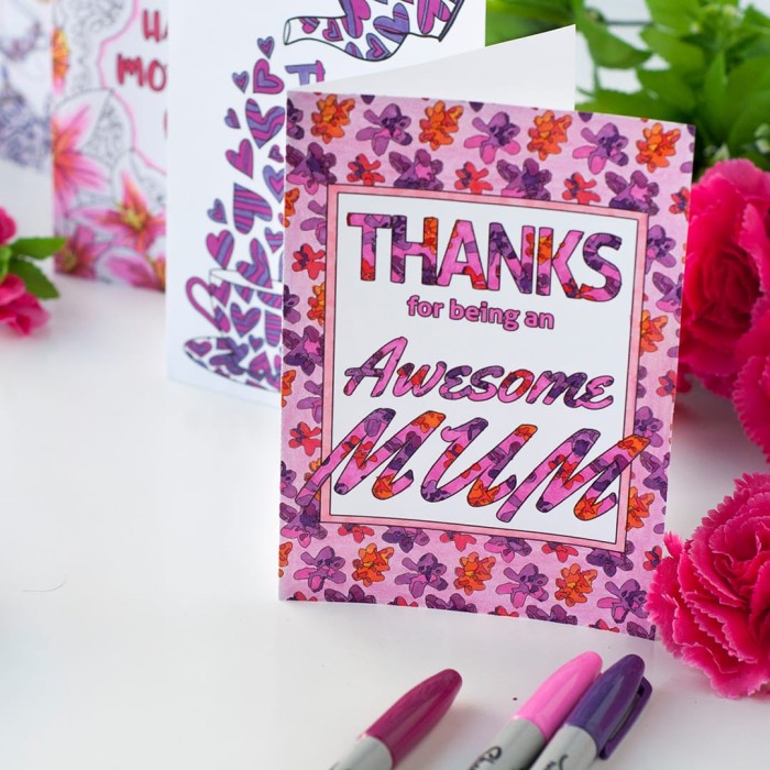 These printable Mother’s Day cards are fun to color in and a great way to personalize your Mother’s Day gift! Includes 8 printable cards to color in | Find more Mother’s Day printables and coloring pages at https://sarahrenaeclark.com/shop/cat/seasonal/mothers-day/