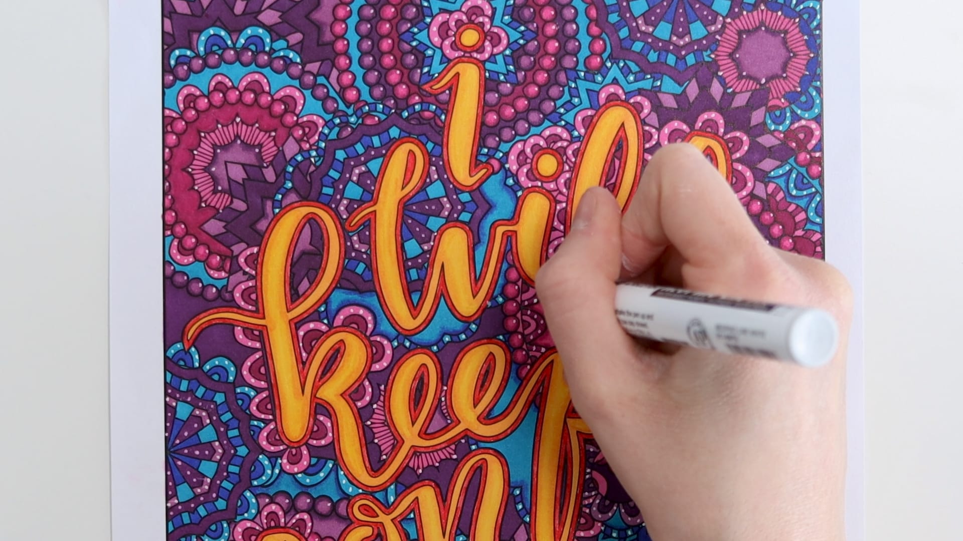 How to Use a White Gel Pen: 10 Tips For Beginner Artists 