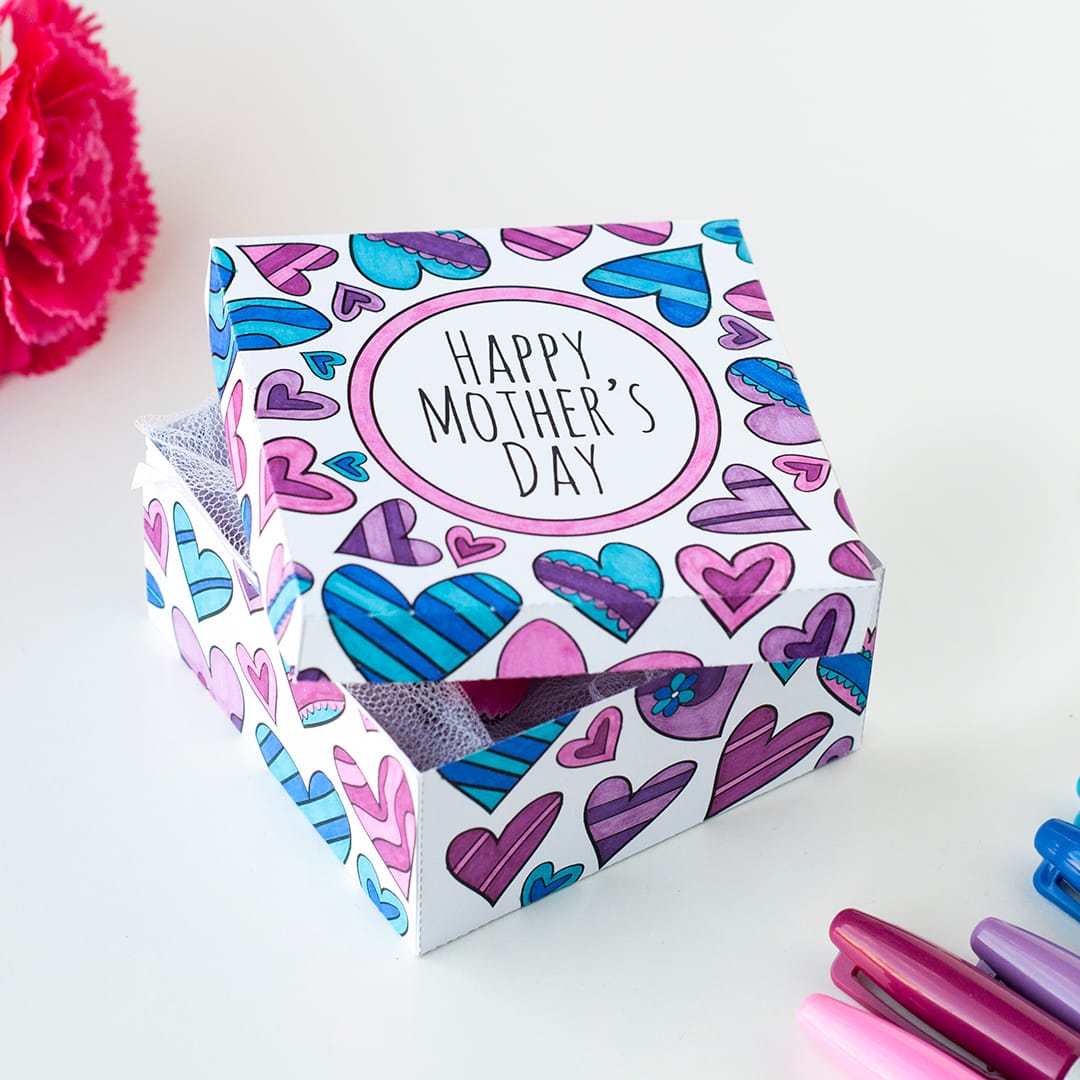 A free printable coloring Mother's Day gift box template.